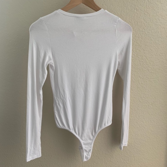 *NEW* VICI ELISE RIBBED HENLEY BODYSUIT - WHITE - Picture 5 of 7